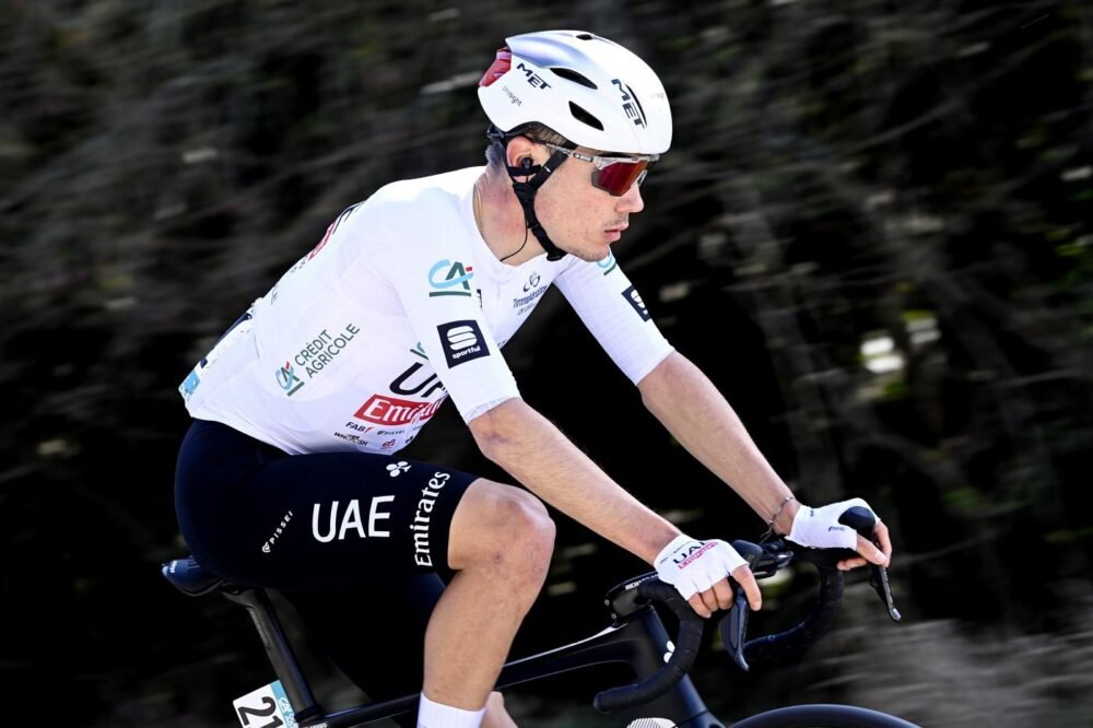 LIVE Giro d’Italia 2025, tappa di oggi in DIRETTA: tappone appenninico, c’è il Sassotetto