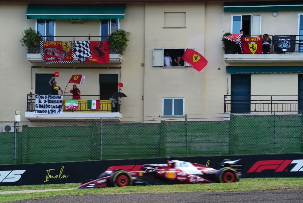 Disastro Ferrari a Imola! Gli aggiornamenti non funzionano, mesta eliminazione nel Q2