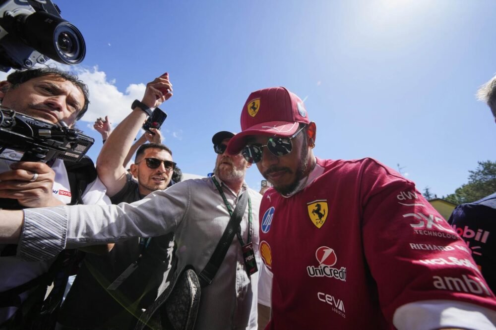 F1, Lewis Hamilton: “Sono devastato dalle prestazioni della macchina”