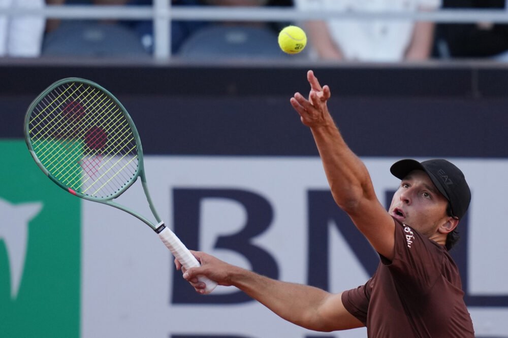 ATP Amburgo 2025: buon esordio per Luciano Darderi in Germania