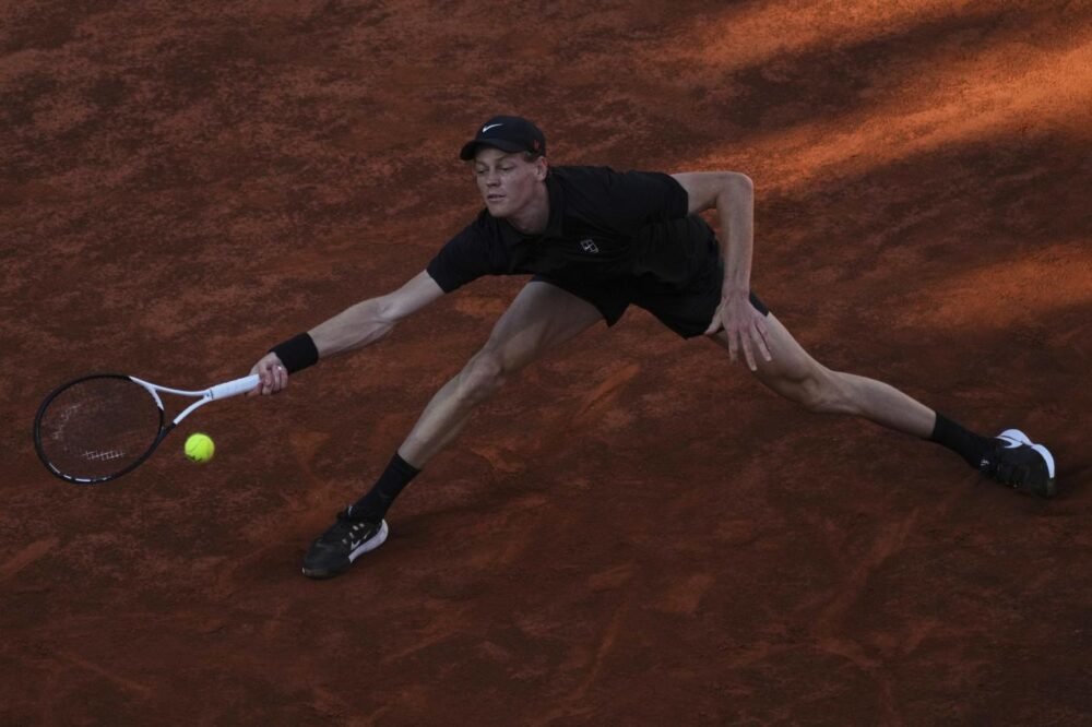 Jannik Sinner sconfitto a Roma senza vincere un set: non succedeva dal 2023