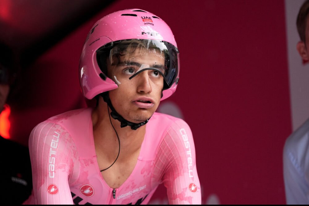 Giro d’Italia 2025, Isaac Del Toro: “Cronometro positiva, vorrei tenere la maglia rosa fino a Roma”