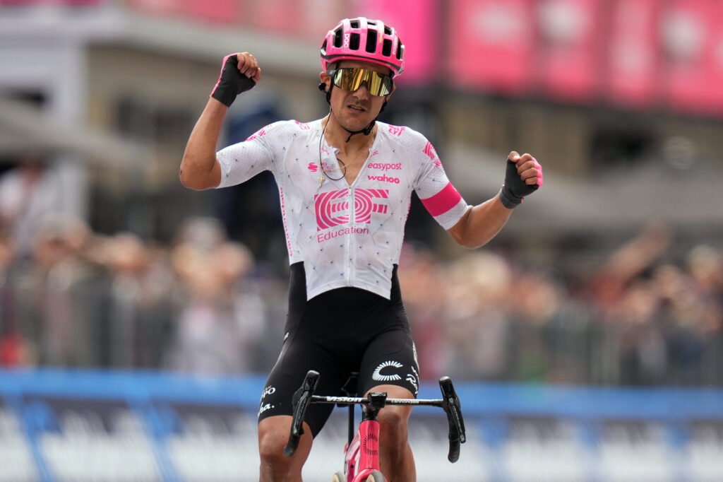 Giro d’Italia 2025, la generosità di Giulio Ciccone e l’acume tattico incomparabile di Carapaz