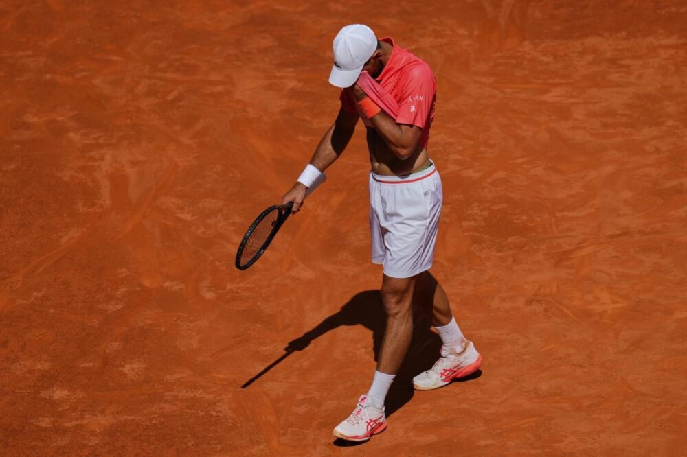 Novak Djokovic torna dopo un mese, vince a Ginevra e aspetta la rivincita con Arnaldi
