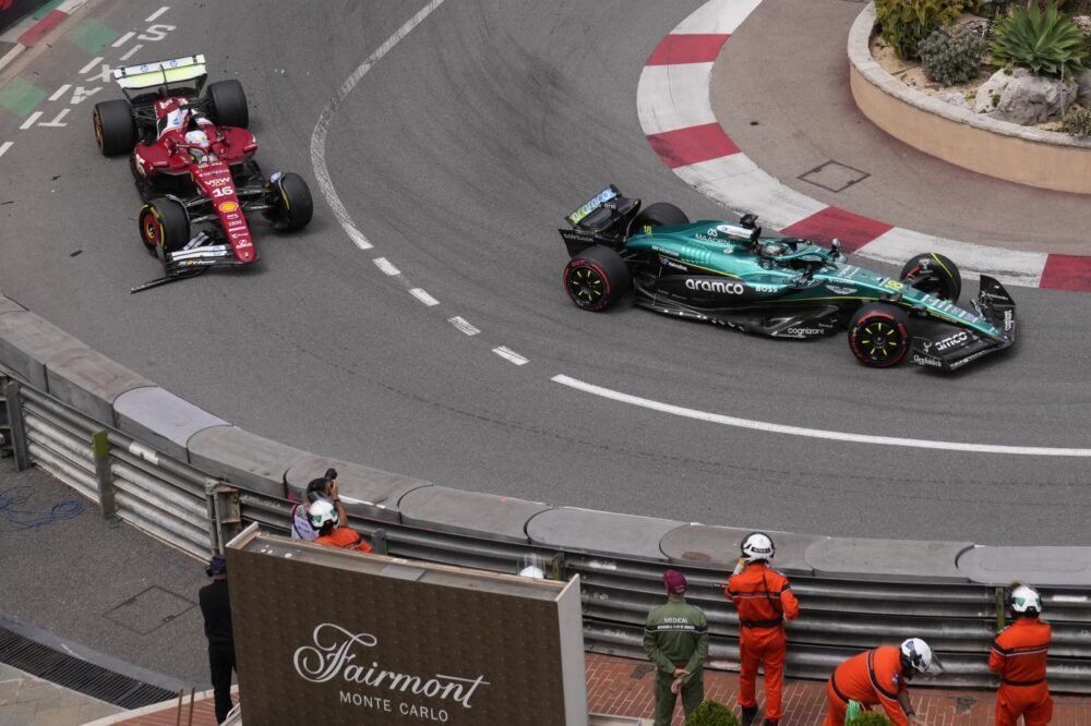 F1, avvio da incubo per Leclerc a Montecarlo: ala danneggiata dopo meno di 10 minuti
