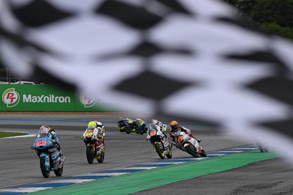 Moto3, Antonio Rueda si prende la pole position a Silverstone. Terza fila per Lunetta