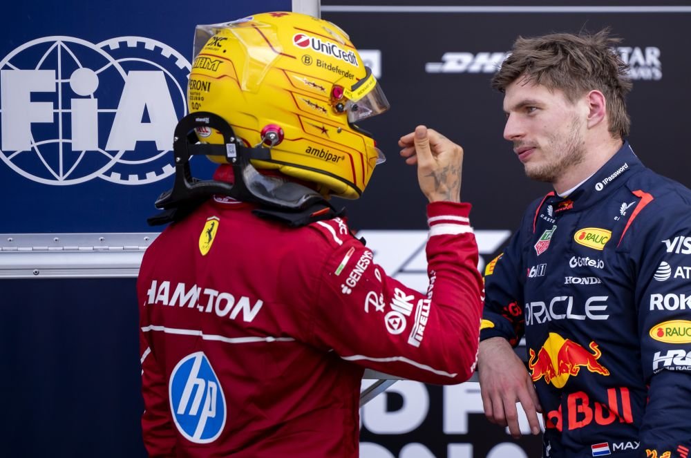 Penalizzato Lewis Hamilton: 3 posizioni in griglia per impeding su Max Verstappen