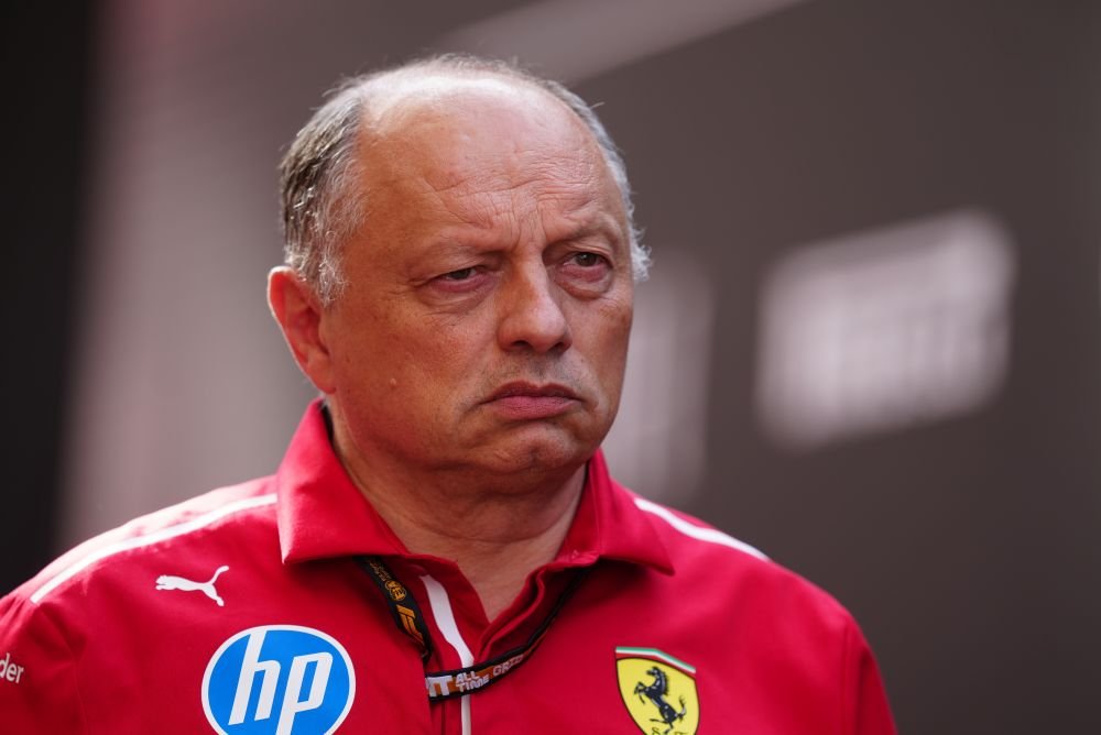 F1, Frederic Vasseur annuncia poche novità per la Ferrari a Barcellona: verità o bluff?