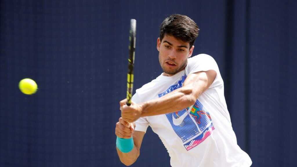 Tennis: Alcaraz batte Bautista e va in finale al Queen’s