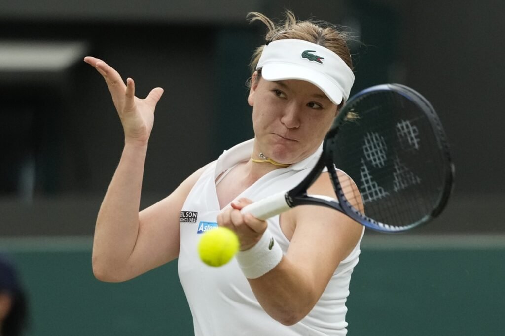 WTA Eastbourne 2025, Lulu Sun elimina Kasatkina. Brutto ko per Bronzetti
