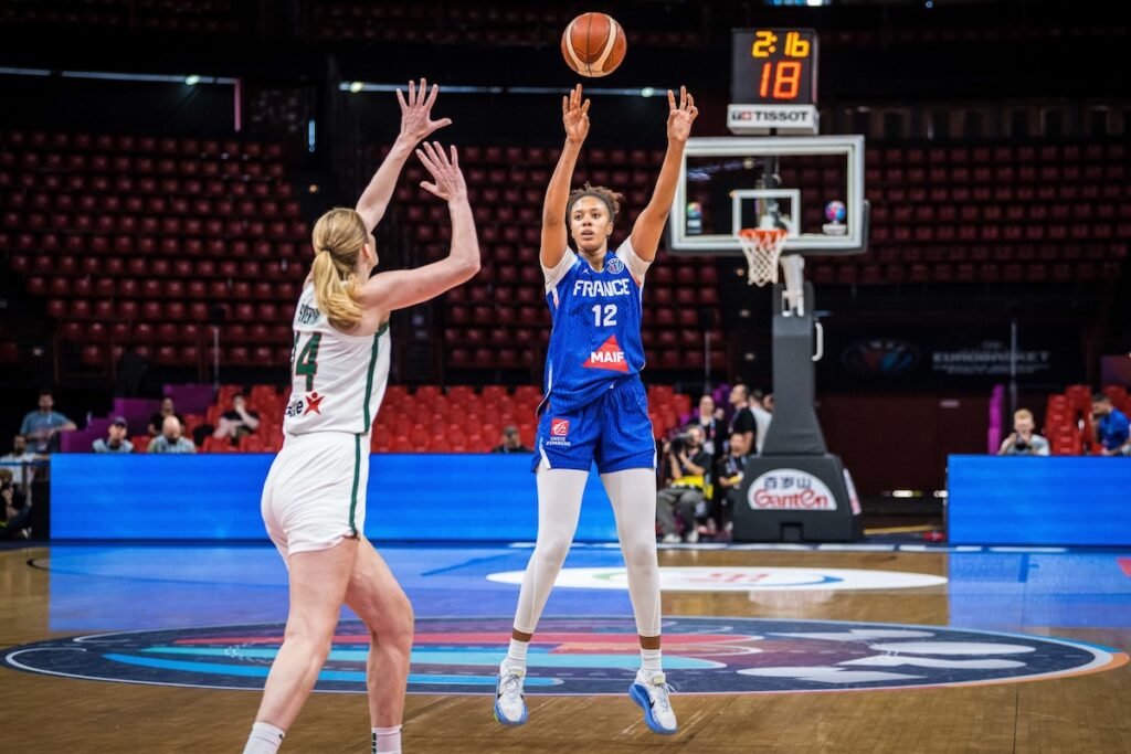 Basket femminile, la Francia demolisce la Lituania e conquista le semifinali