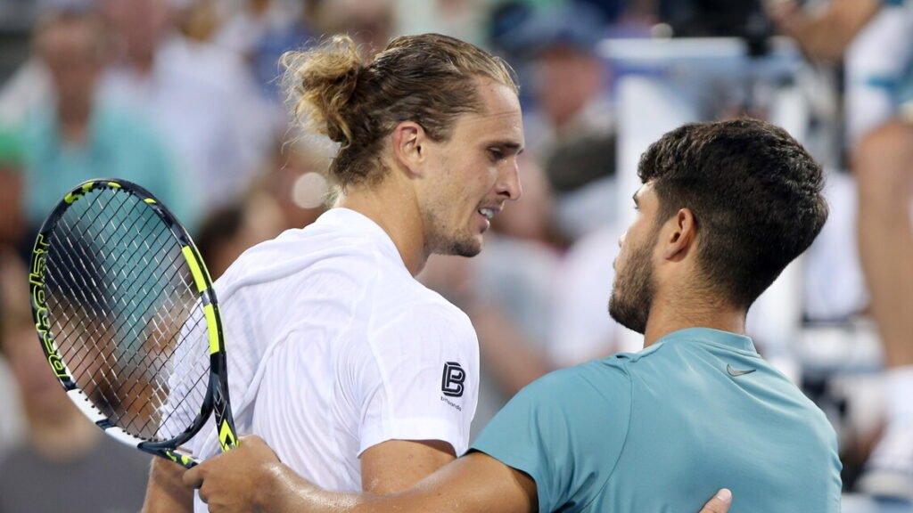 Tennis: Alcaraz raggiunge Sinner in finale a Cincinnati