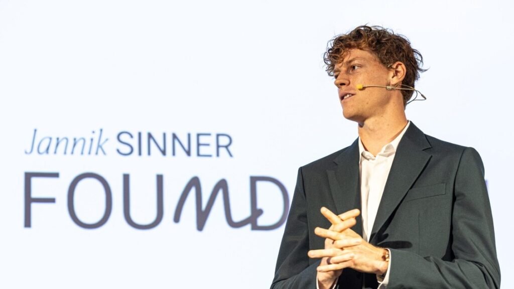 Sinner sbarca a Pechino, accoglienza da star per l’azzurro