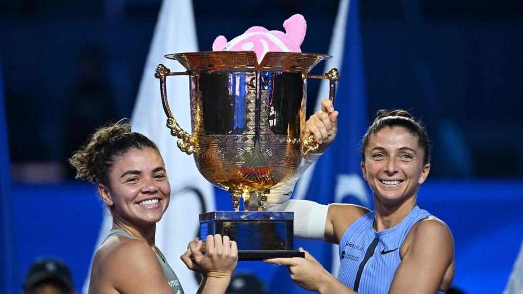 Tennis: Errani-Paolini vincono il Wta 1000 di Pechino