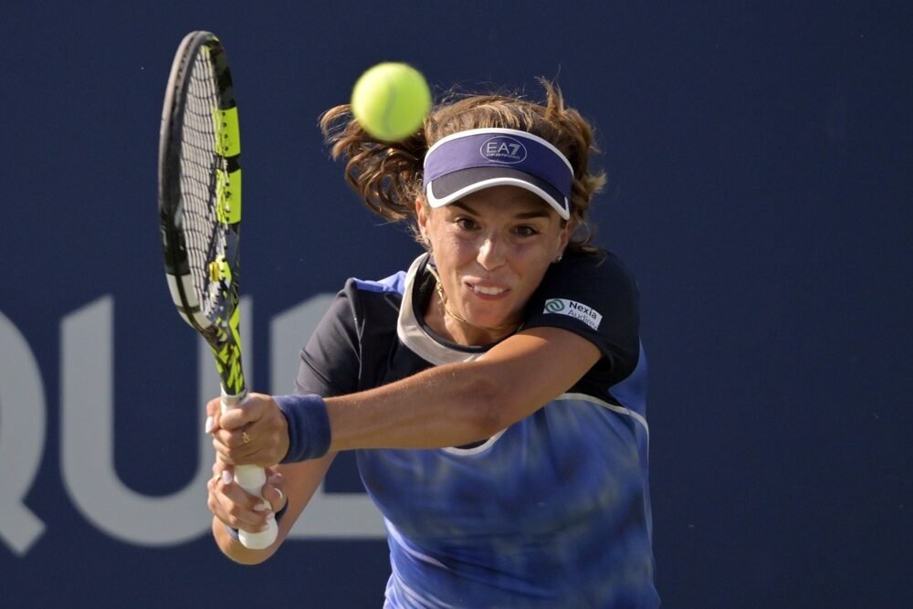 Lucia Bronzetti lotta, ma Yue Yuan si guadagna secondo turno e Paolini a Wuhan