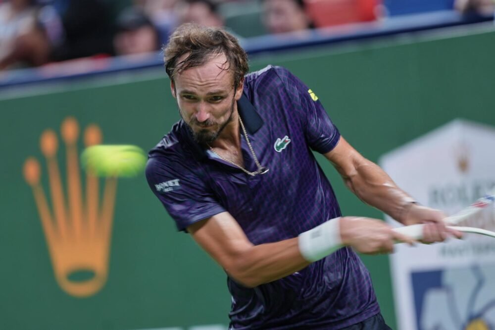 ATP Shanghai 2025, continua la corsa di Rinderknech. Avanzano De Minaur e Medvedev ATP Shanghai 2025, continua la corsa di Rinderknech. Avanzano De Minaur e Medvedev