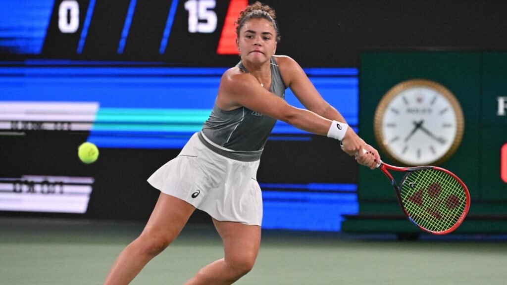 Tennis, Wuhan: Paolini sbaraglia Swiatek e prenota le WTA Finals