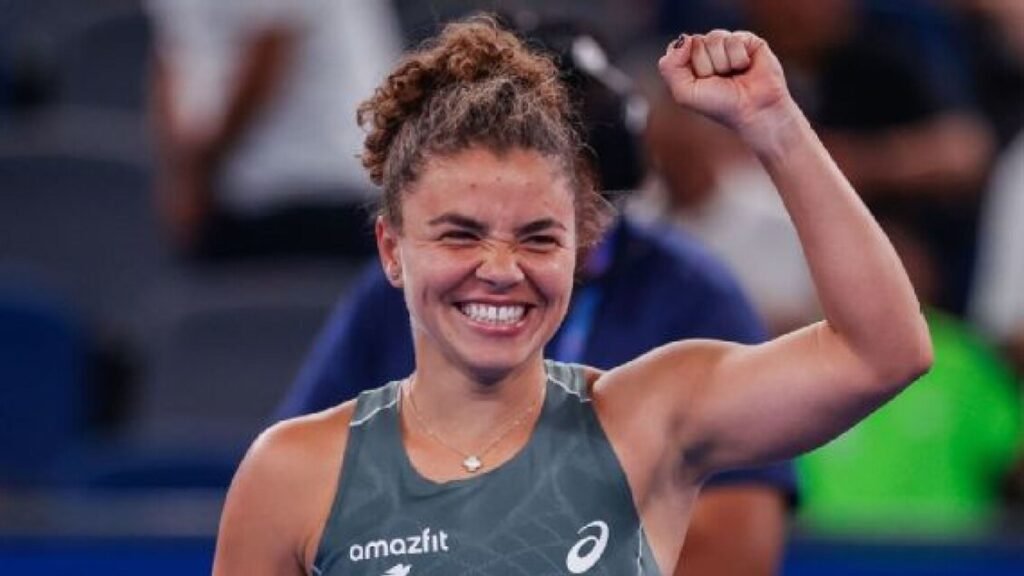 Tennis: Paolini in semifinale a Ningbo, Finals sempre più vicine