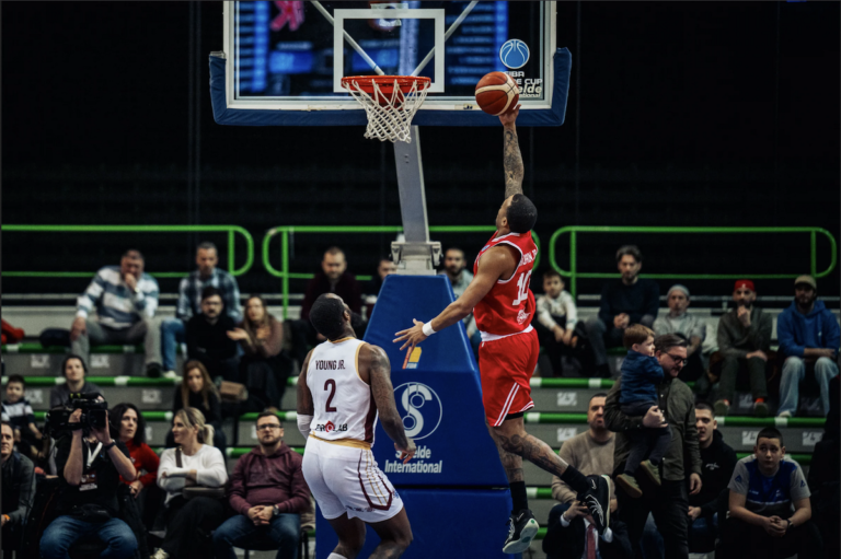 basket:-reggio-emilia-cade-in-casa-del-bosna-sarajevo,-ma-e-ai-quarti-di-fiba-europe-cup