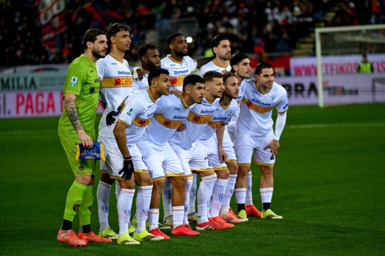 lecce-corsaro-alla-unipol-domus:-blitz-dei-giallorossi-contro-il-cagliari-di-pisacane