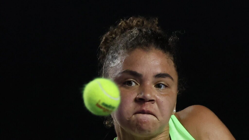 Tennis: Paolini esce in semifinale al Merida Open