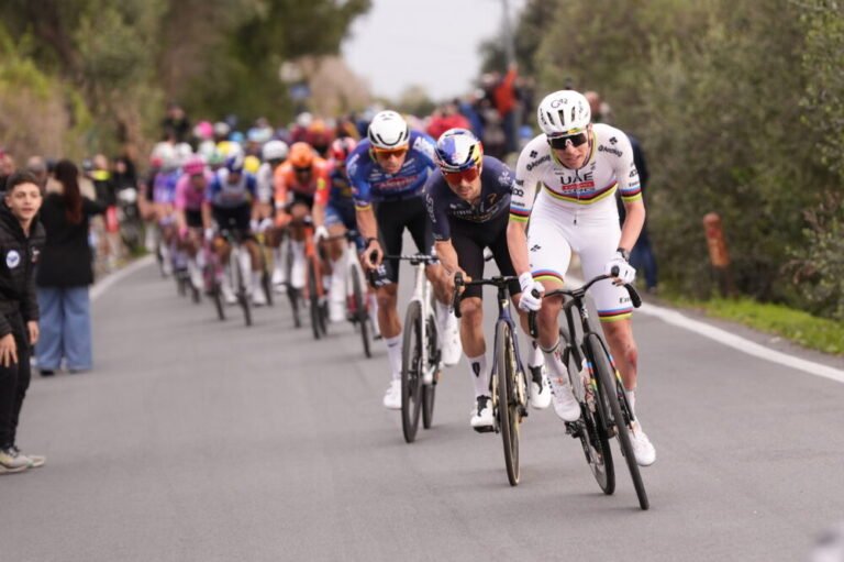 pagelle-milano-sanremo-2026:-pogacar-li-sgretola-uno-dopo-l’altro;-ganna-si-eclissa