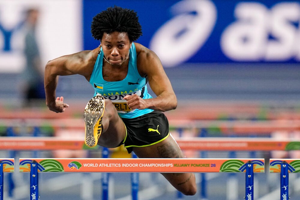 Atletica, Devynne Charlton firma la tripletta iridata nei 60hs ed eguaglia il record del mondo!