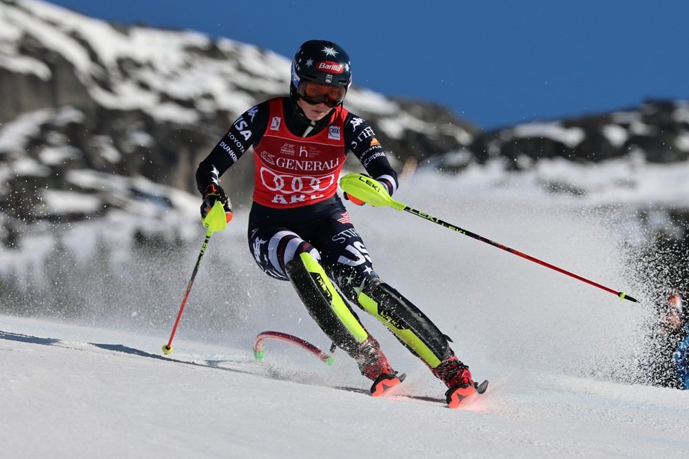 Sci alpino, Shiffrin ed Aicher si sfidano per la generale. Lotta aperta nello slalom maschile