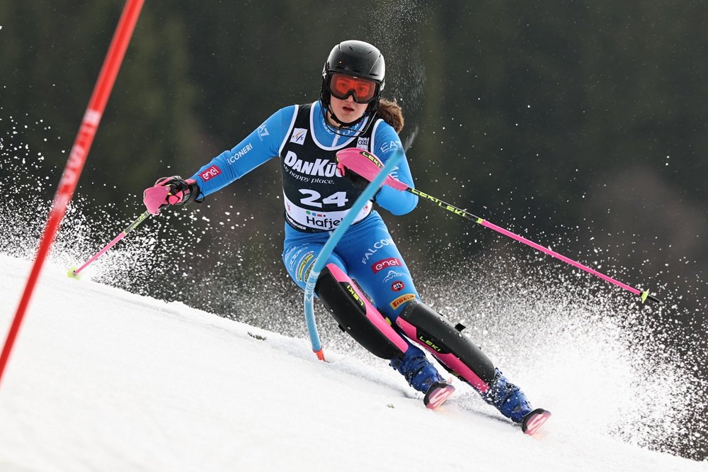 Anna Trocker incanta ed è nona a 17 anni! Shiffrin domina lo slalom: Coppa del Mondo ad un passo
