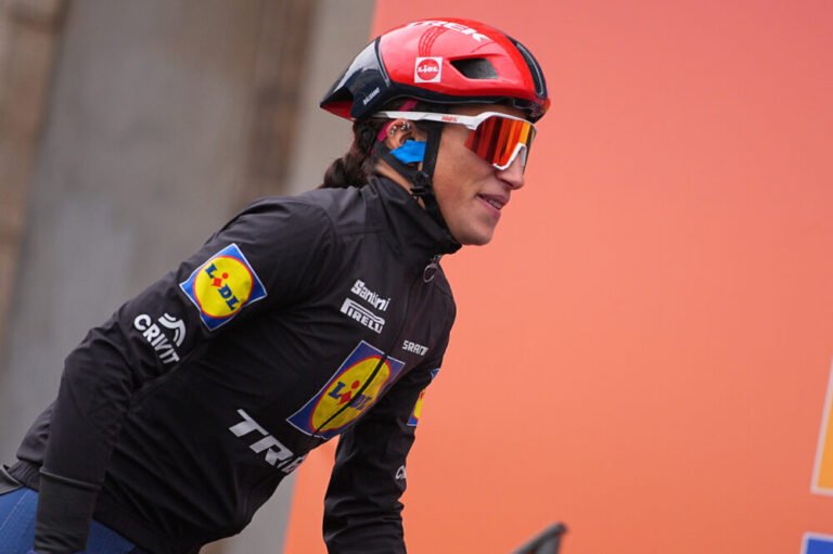 sorpresa-al-ronde-van-brugge-femminile-2026:-carys-lloyd-vince-in-volata,-beffata-elisa-balsamo