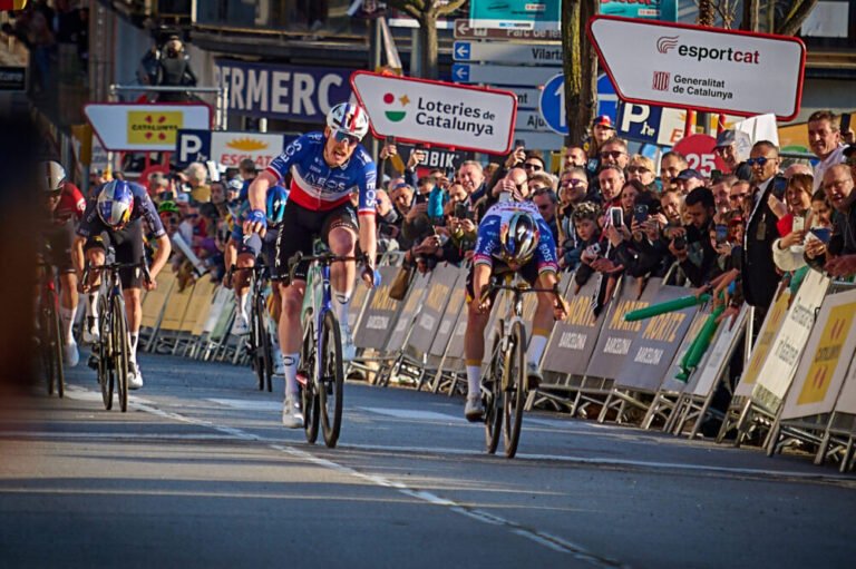 giro-di-catalogna-2026,-ethan-vernon-precede-godon-a-camprodon