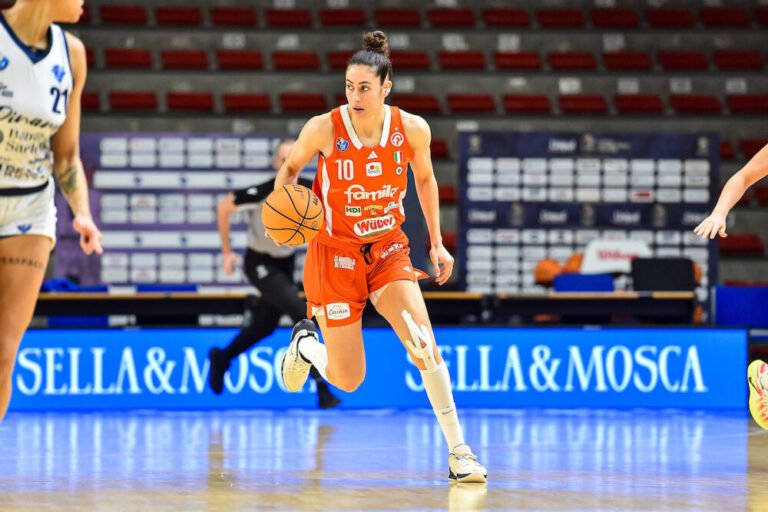 basket-femminile,-schio-e-tortona-si-aggiudicano-gara-2-e-volano-alle-semifinali-scudetto